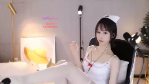 女神主播阿稀稀大魔王asmr在线视频，白丝脚护士制服足控福利